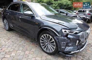 Внедорожник / Кроссовер Audi e-tron 2019 в 
