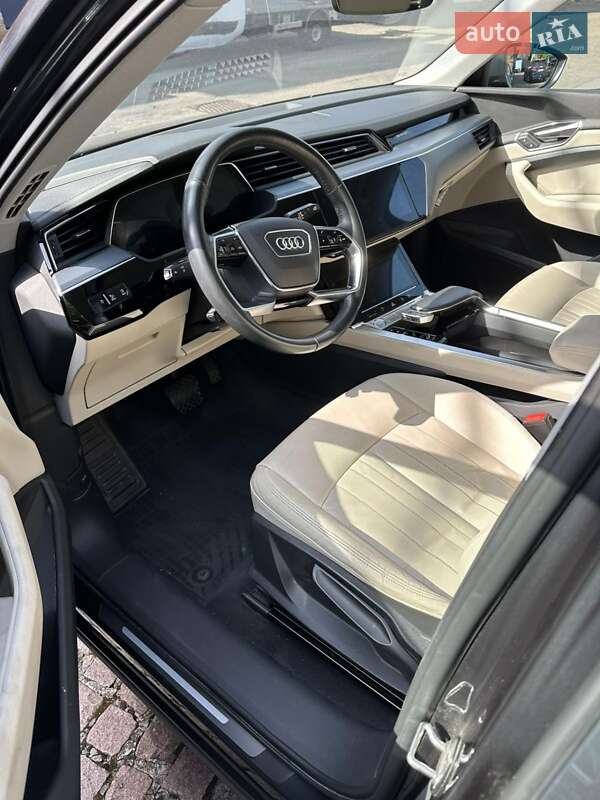 Внедорожник / Кроссовер Audi e-tron 2019 в Шептицькому