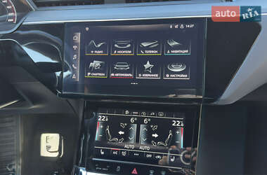 Внедорожник / Кроссовер Audi e-tron 2021 в 