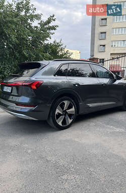 Внедорожник / Кроссовер Audi e-tron 2019 в 