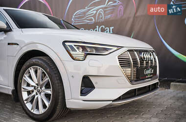 Внедорожник / Кроссовер Audi e-tron 2020 в 