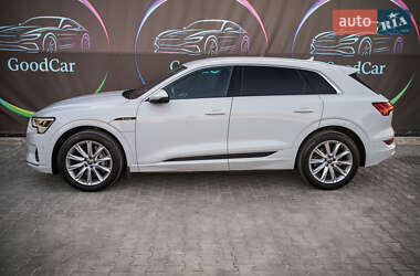 Внедорожник / Кроссовер Audi e-tron 2020 в 