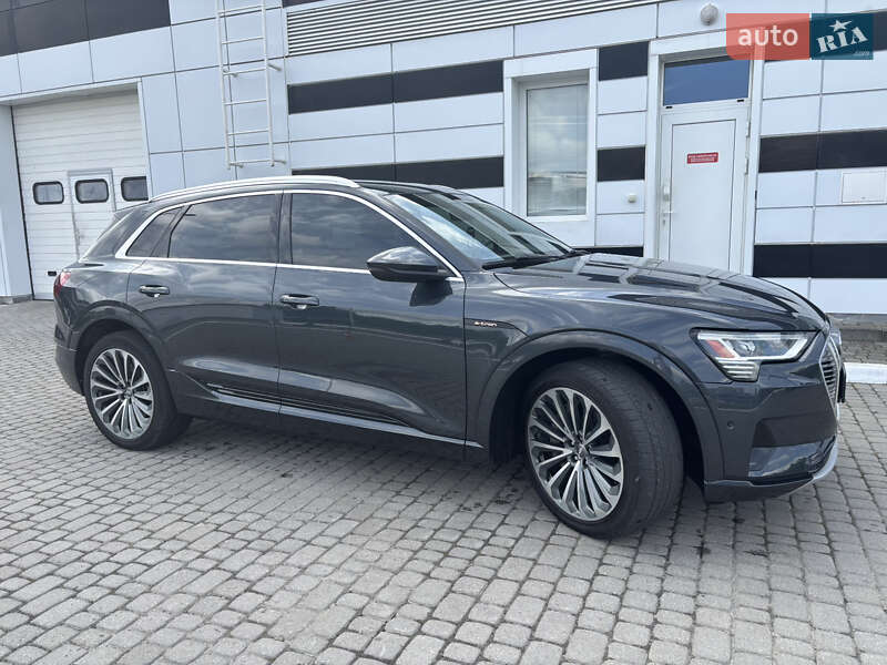 Внедорожник / Кроссовер Audi e-tron 2019 в Львове