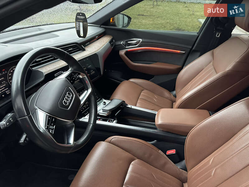 Внедорожник / Кроссовер Audi e-tron 2019 в Львове
