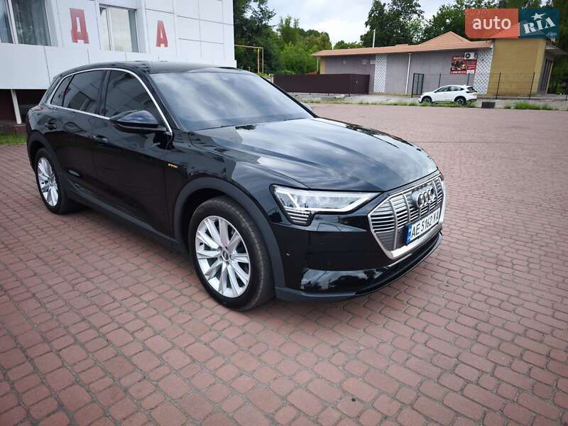 Внедорожник / Кроссовер Audi e-tron 2019 в Каменском