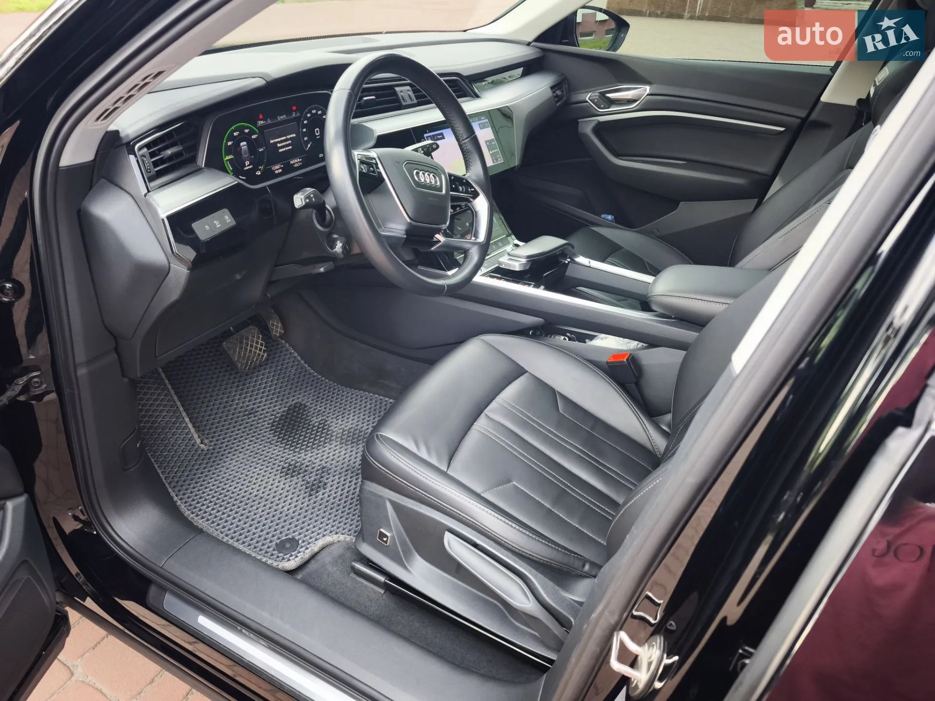 2019 Audi e-tron - мініатюра 33