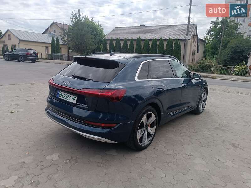 Внедорожник / Кроссовер Audi e-tron 2018 в Тернополе фото 6 Внедорожник / Кроссовер Audi e-tron 2018 в Тернополе