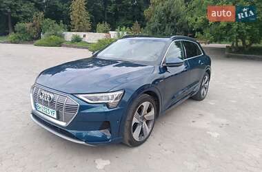 Внедорожник / Кроссовер Audi e-tron 2018 в 