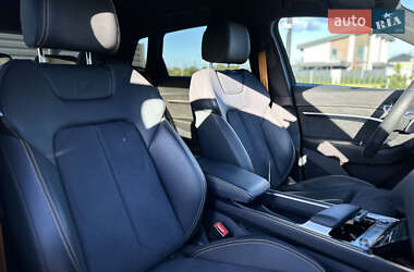 Внедорожник / Кроссовер Audi e-tron 2022 в 