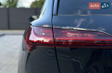 Внедорожник / Кроссовер Audi e-tron 2022 в 