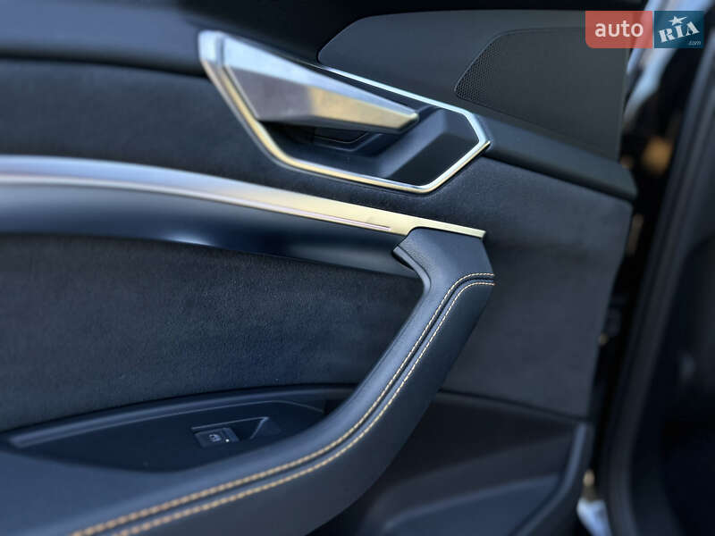 Внедорожник / Кроссовер Audi e-tron 2022 в Ковеле