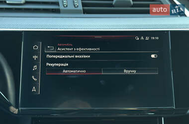 Внедорожник / Кроссовер Audi e-tron 2022 в 