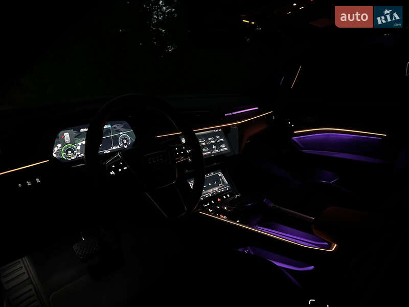 Внедорожник / Кроссовер Audi e-tron 2022 в Ковеле