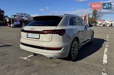Внедорожник / Кроссовер Audi e-tron 2019 в 