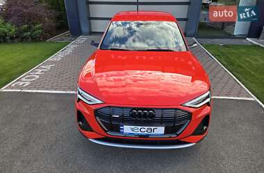 Внедорожник / Кроссовер Audi e-tron 2020 в 