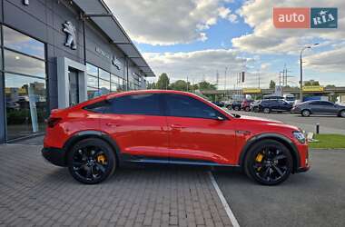 Внедорожник / Кроссовер Audi e-tron 2020 в 