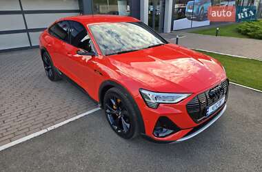 Внедорожник / Кроссовер Audi e-tron 2020 в 