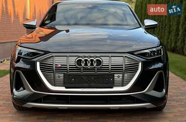 Внедорожник / Кроссовер Audi e-tron 2022 в 