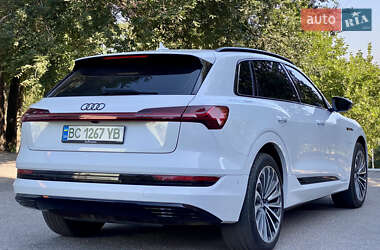 Внедорожник / Кроссовер Audi e-tron 2019 в 