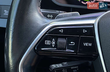 Внедорожник / Кроссовер Audi e-tron 2019 в 