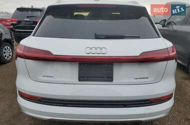 Внедорожник / Кроссовер Audi e-tron 2020 в 