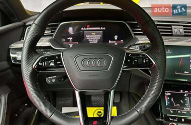 Внедорожник / Кроссовер Audi e-tron 2022 в 