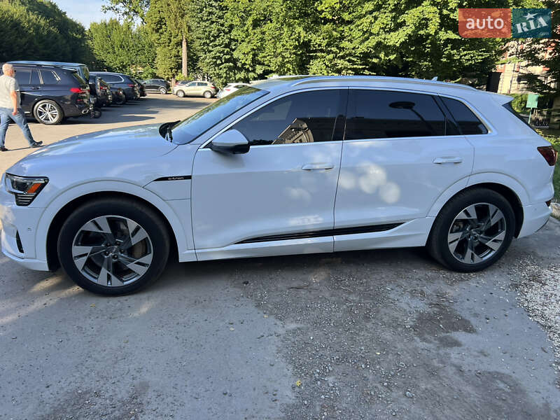 Внедорожник / Кроссовер Audi e-tron 2019 в Львове