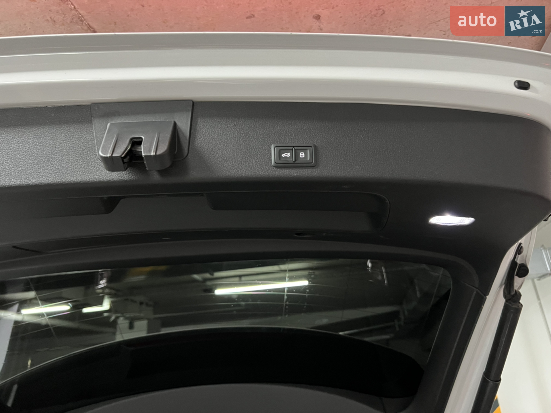 2019 Audi e-tron - мініатюра 15
