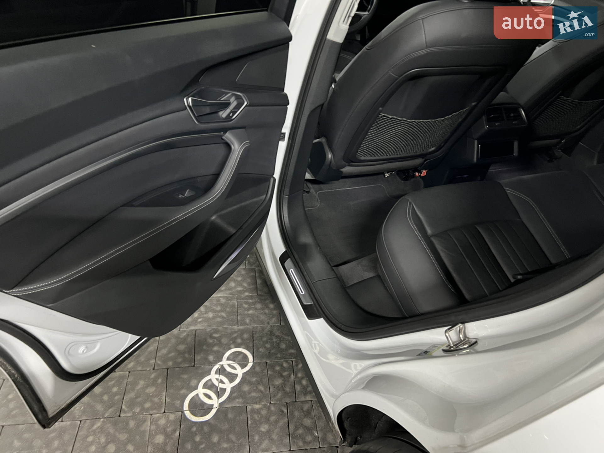 2019 Audi e-tron - мініатюра 24