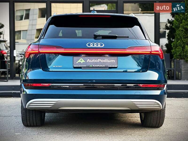 Внедорожник / Кроссовер Audi e-tron 2019 в Киеве