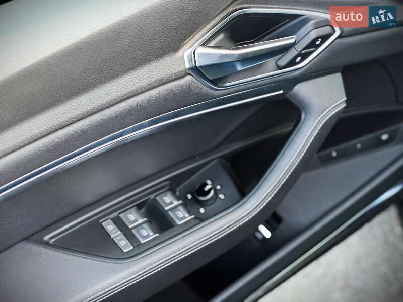 Внедорожник / Кроссовер Audi e-tron 2019 в Киеве