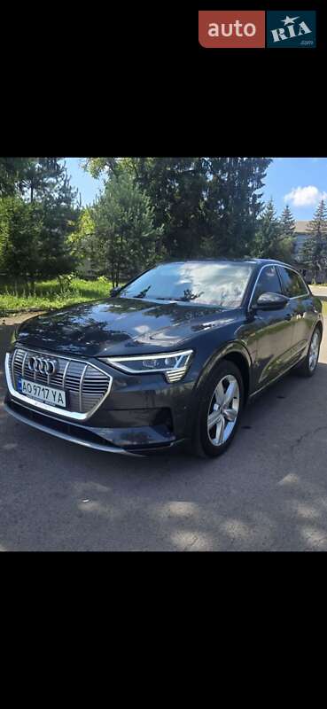 Внедорожник / Кроссовер Audi e-tron 2019 в Иршаве
