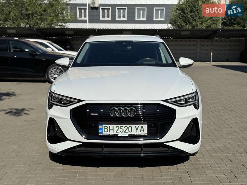 Позашляховик / Кросовер Audi e-tron 2021 в Одесі