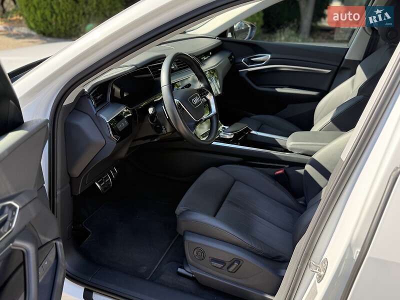 Позашляховик / Кросовер Audi e-tron 2021 в Одесі