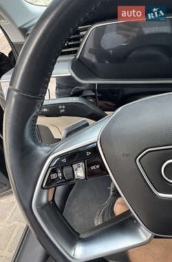 Внедорожник / Кроссовер Audi e-tron 2019 в 