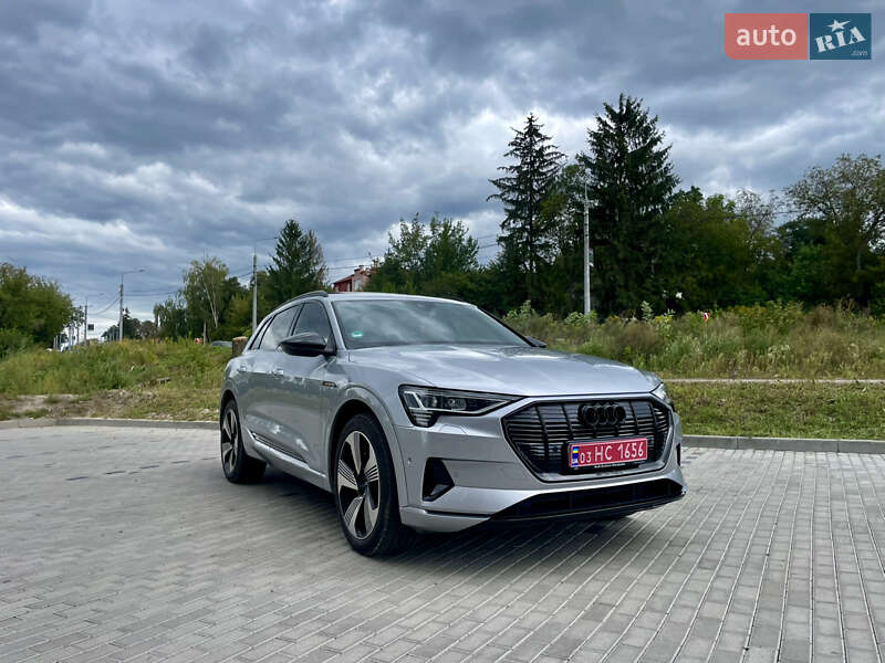 Внедорожник / Кроссовер Audi e-tron 2022 в Ровно