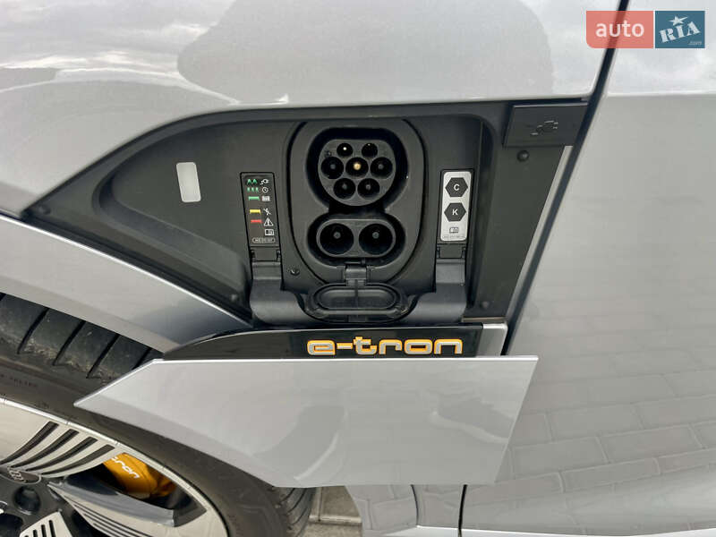 Внедорожник / Кроссовер Audi e-tron 2022 в Ровно