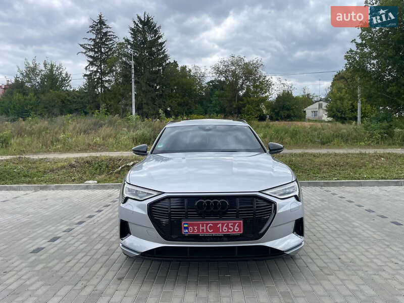 Внедорожник / Кроссовер Audi e-tron 2022 в Ровно
