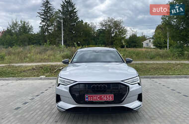 Внедорожник / Кроссовер Audi e-tron 2022 в 