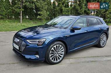 Внедорожник / Кроссовер Audi e-tron 2019 в 