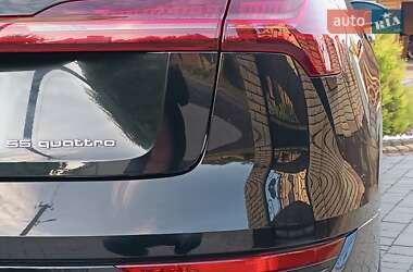 Внедорожник / Кроссовер Audi e-tron 2023 в 