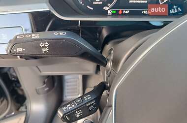 Внедорожник / Кроссовер Audi e-tron 2023 в 