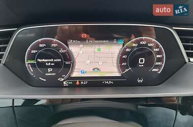 Внедорожник / Кроссовер Audi e-tron 2023 в 