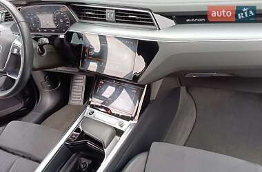 Внедорожник / Кроссовер Audi e-tron 2023 в 