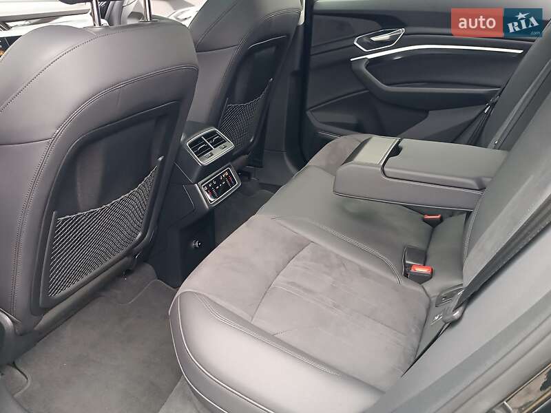 Внедорожник / Кроссовер Audi e-tron 2023 в Дрогобыче фото 70 Внедорожник / Кроссовер Audi e-tron 2023 в Дрогобыче