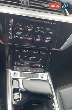 Внедорожник / Кроссовер Audi e-tron 2021 в 