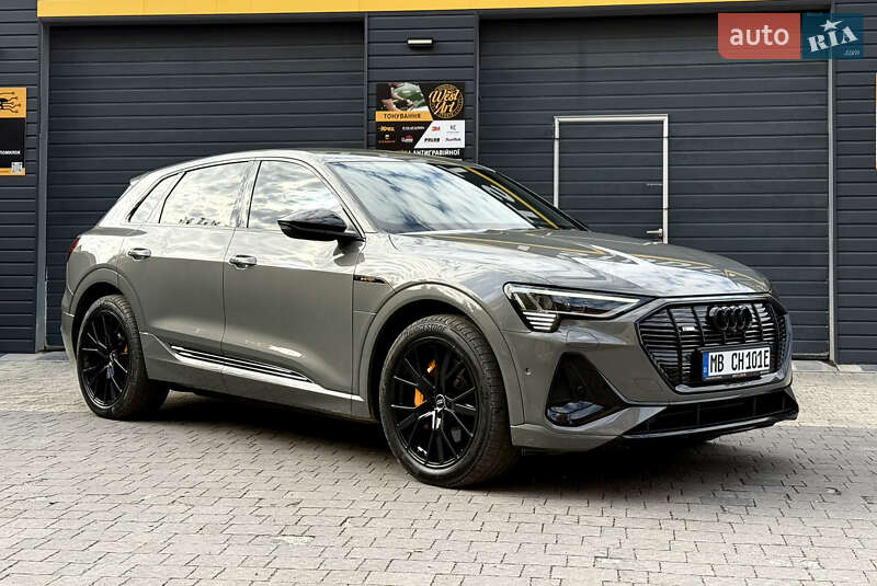 Внедорожник / Кроссовер Audi e-tron 2022 в Мукачево