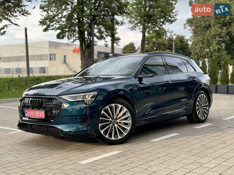 Внедорожник / Кроссовер Audi e-tron 2020 в 