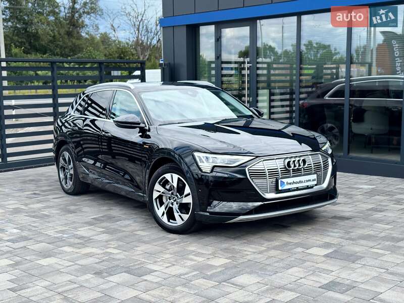 Внедорожник / Кроссовер Audi e-tron 2019 в 
