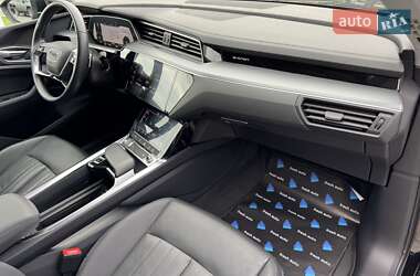 Внедорожник / Кроссовер Audi e-tron 2019 в 